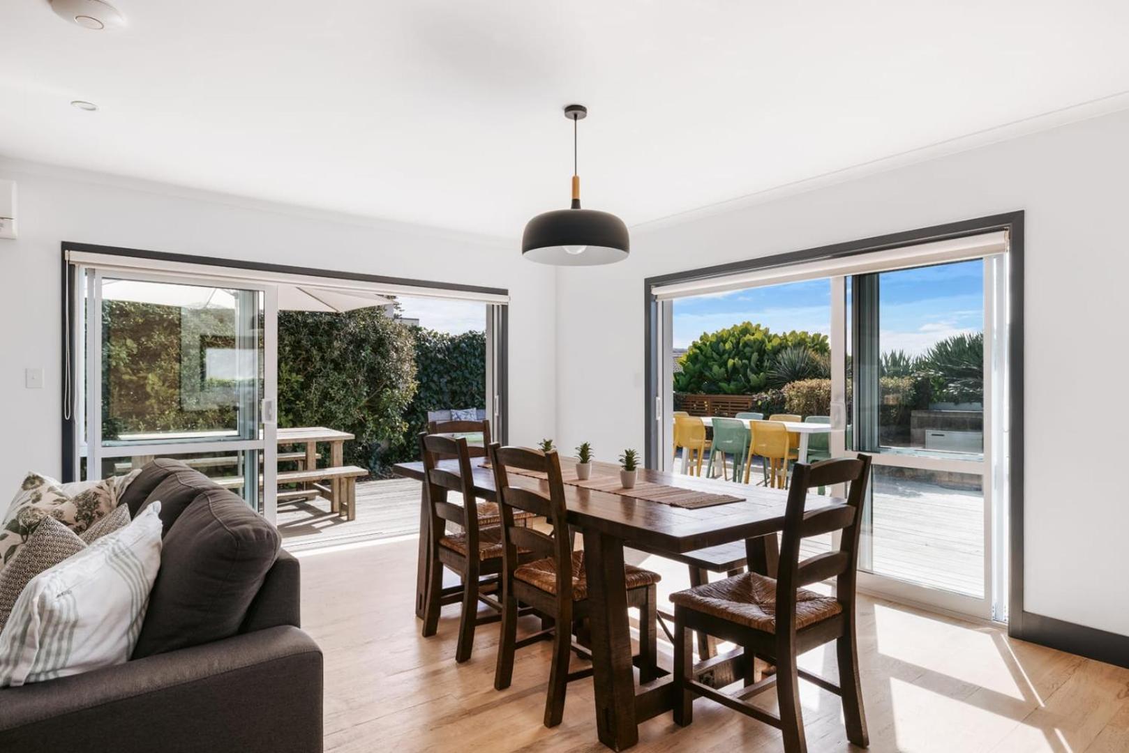 Seaside Beach Retreat - Outdoor Living Βίλα Mount Maunganui Εξωτερικό φωτογραφία