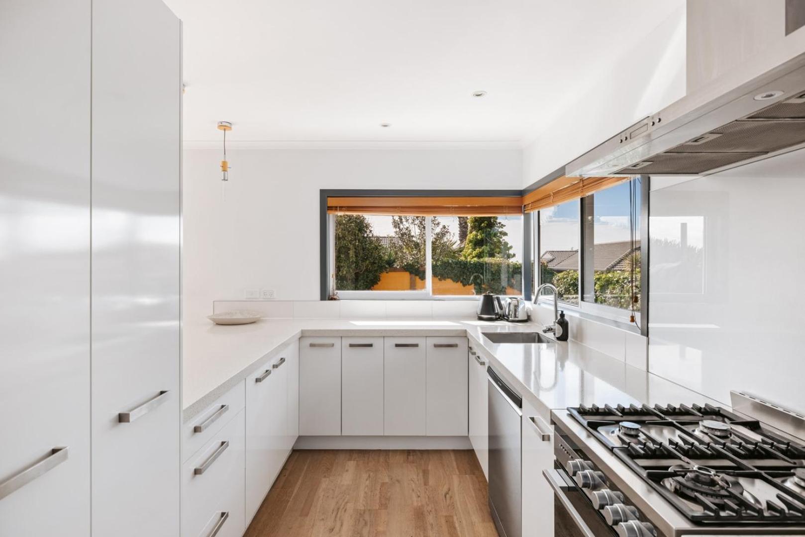 Seaside Beach Retreat - Outdoor Living Βίλα Mount Maunganui Εξωτερικό φωτογραφία